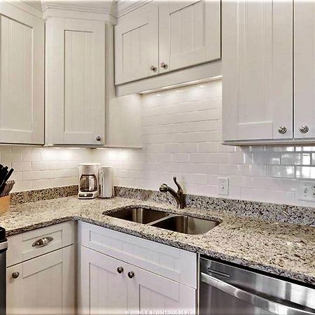 Direct Oceanfront Private Villa Overlooking Pool/Beach - South Forest Beach - Right Next To Coligny Plaza Hilton Head Island Exterior foto